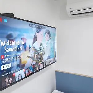 One Minute Guest house